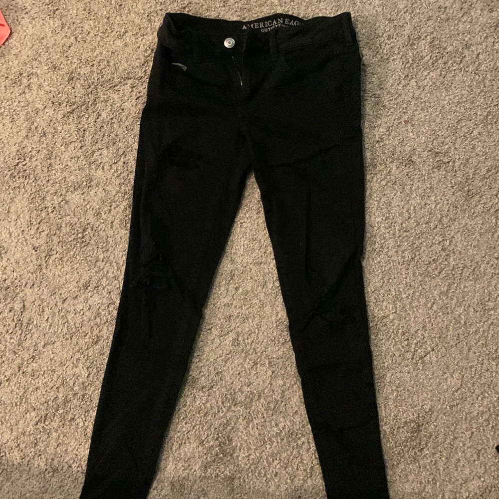 American Eagle size 2 regular. Black ripped skinny jeans.